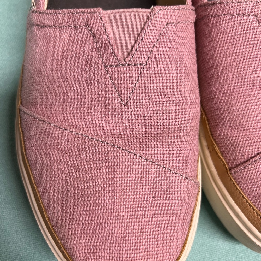 Toms Dusty Rose Canvas Slip-On Shoes platform sole Love Give logo leather trim - Picture 9 of 11
